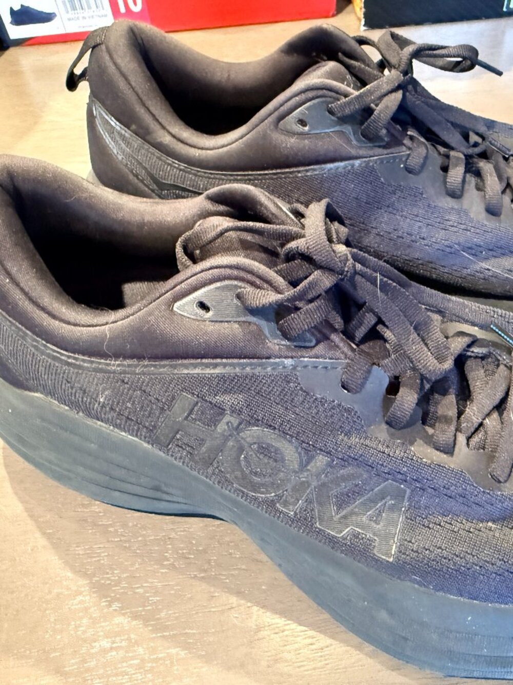 Hoka Bondi 8 running shoes, sz 10D